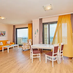 Seafront Apartament Pomorie